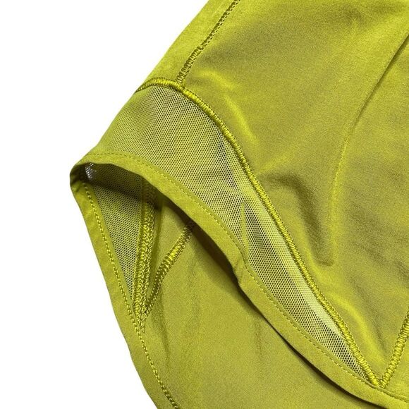 LULULEMON Hotty Hot Short II 2.5" in Meadow Size 6 - Picture 7 of 10